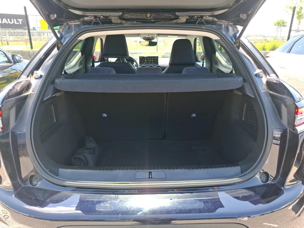 DS DS3 Crossback BlueHDi 130 EAT8 Ines de la Fressange Paris 2022