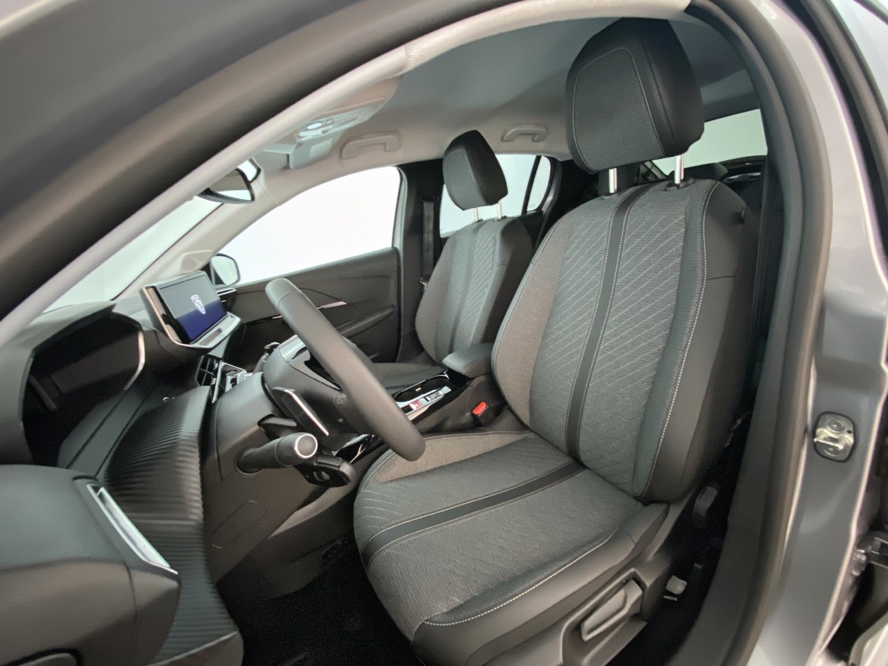 Peugeot 208 Hybrid 100 e-DCS6 Allure 2024