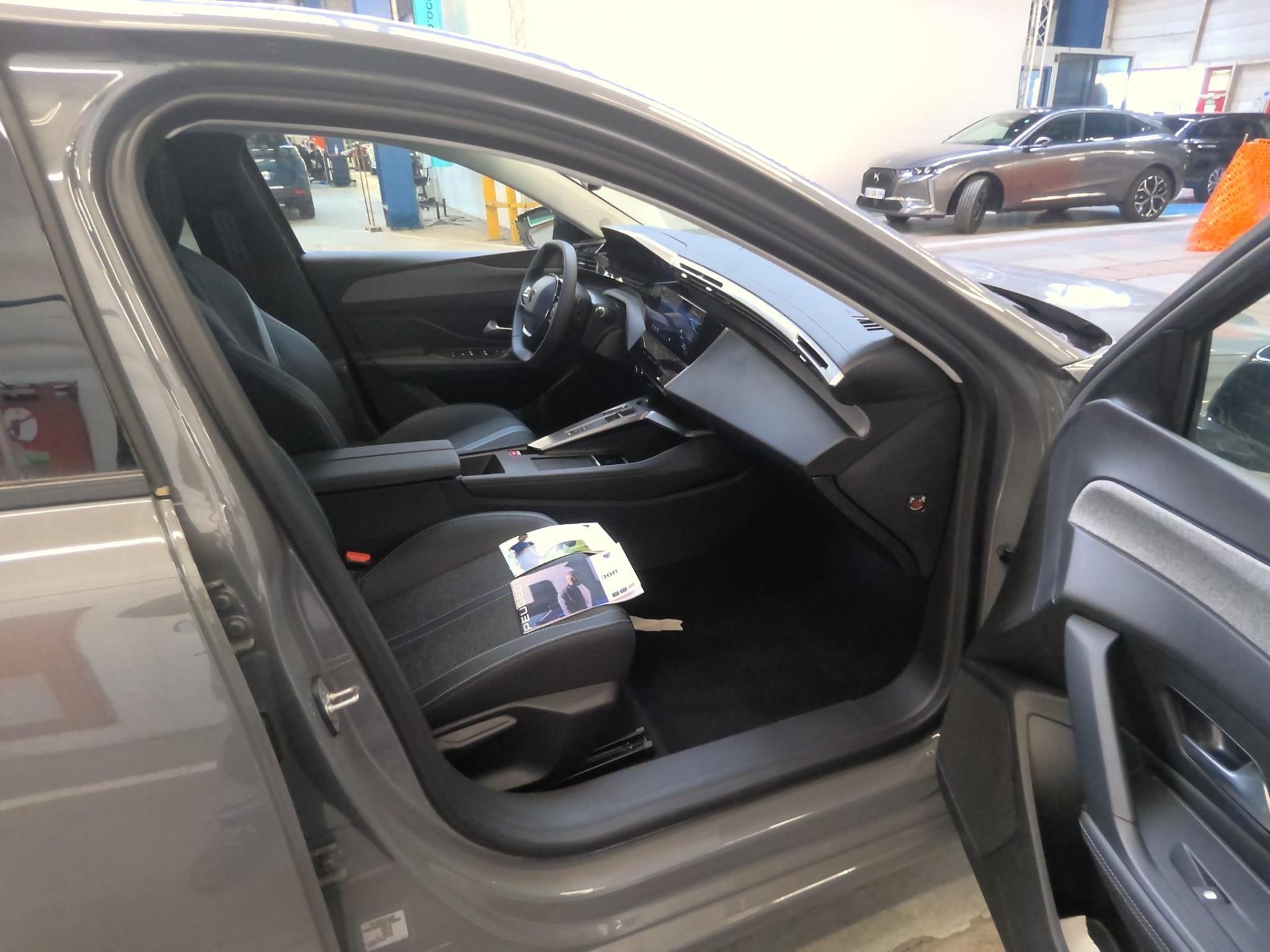 Peugeot 308 PHEV 180 e-EAT8 Allure 2024