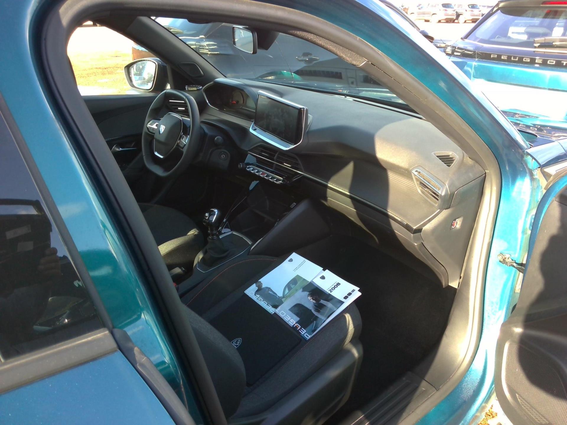 Peugeot 2008 100 S&S BVM6 Style 2025