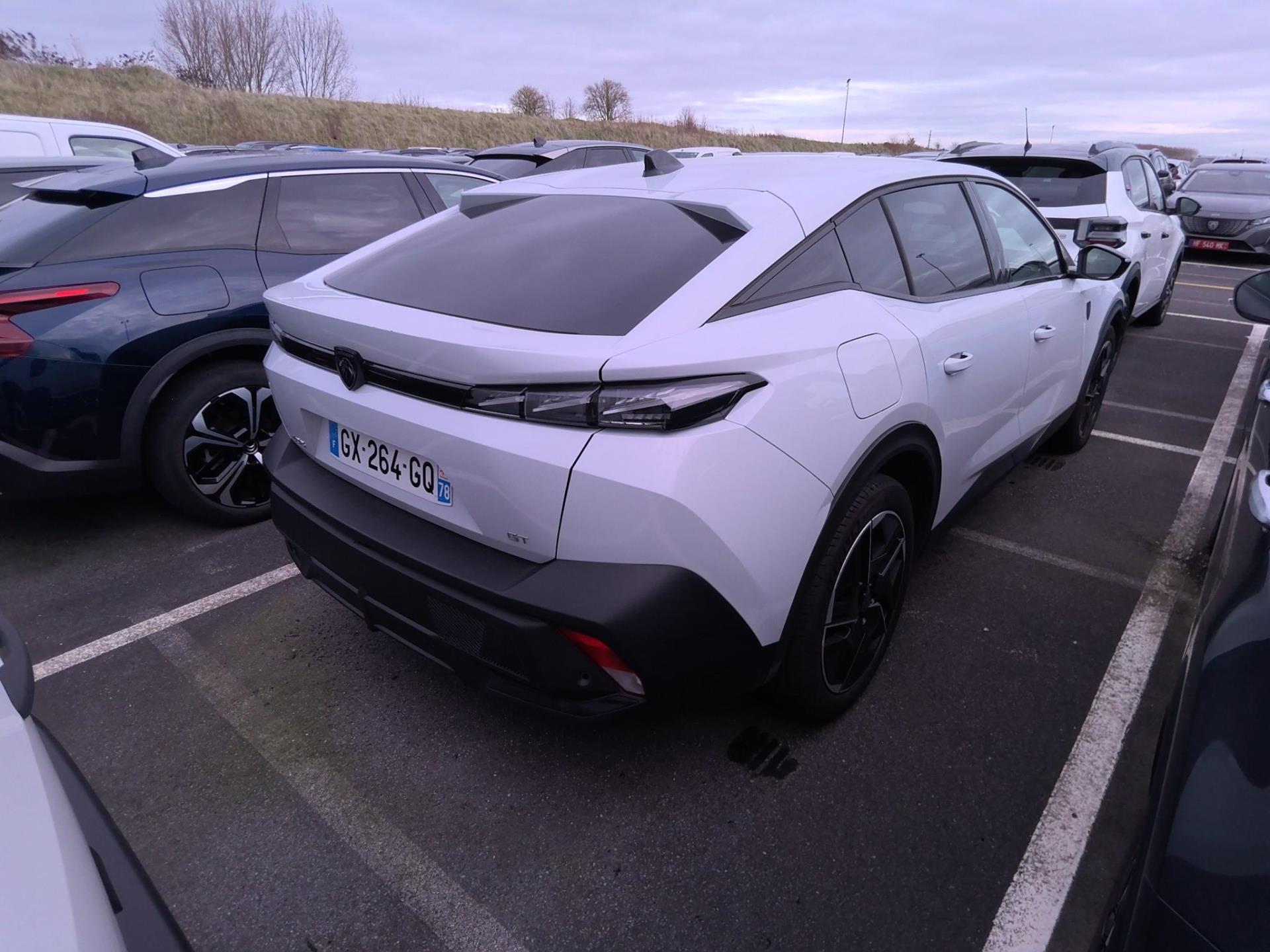 Peugeot 408 Hybrid 136 e-DCS6 GT 2024