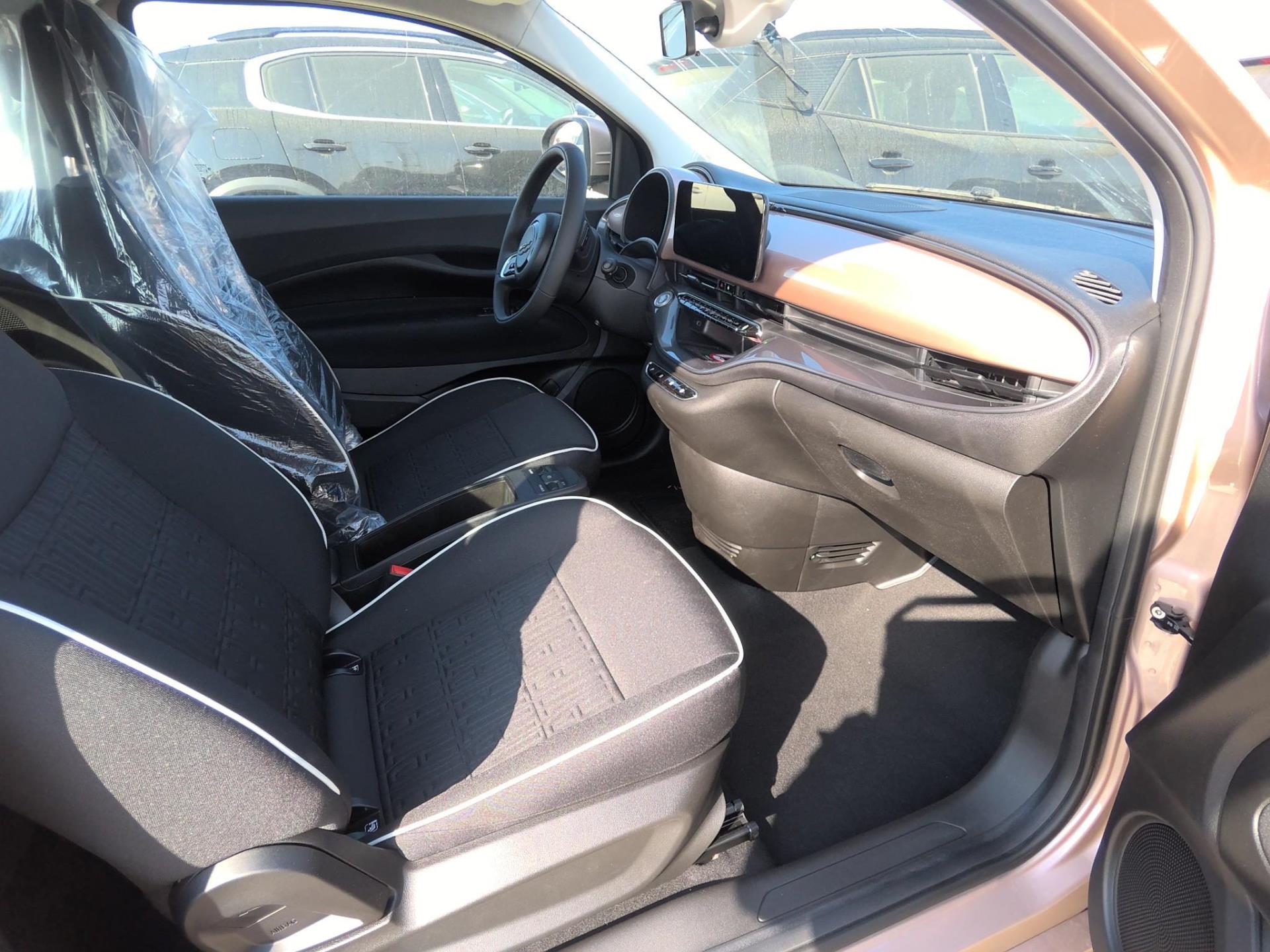 FIAT 500C e 118 ch Nouvelle 500 2023