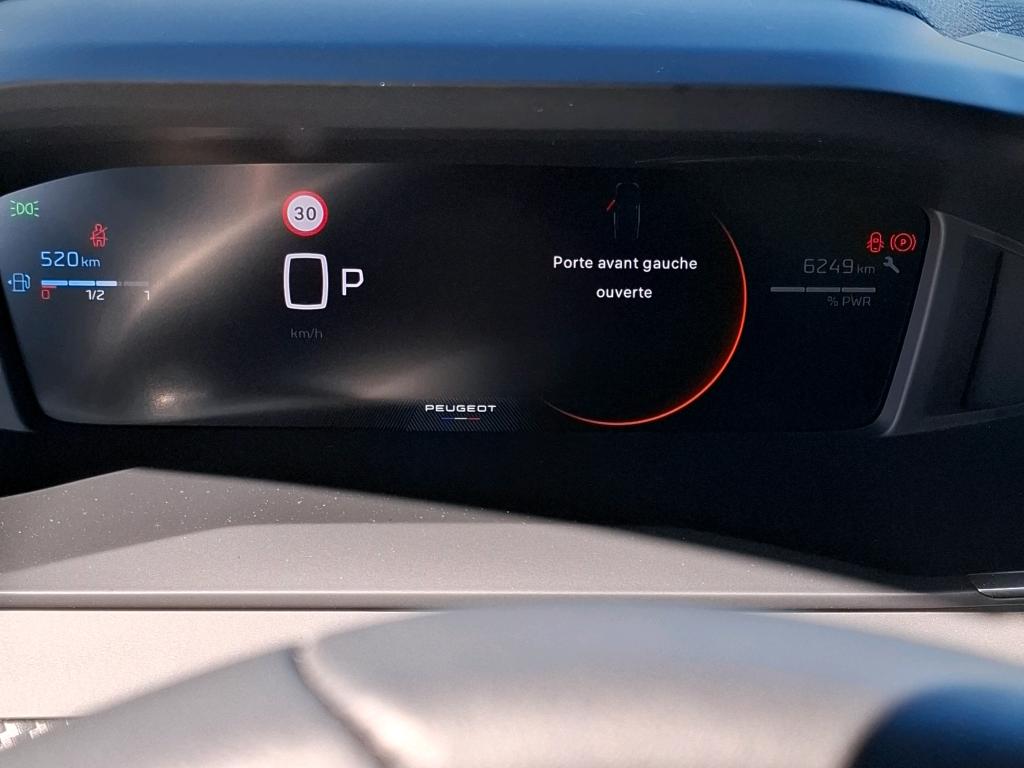 Peugeot 2008 Hybrid 136 e-DCS6 Allure 2024