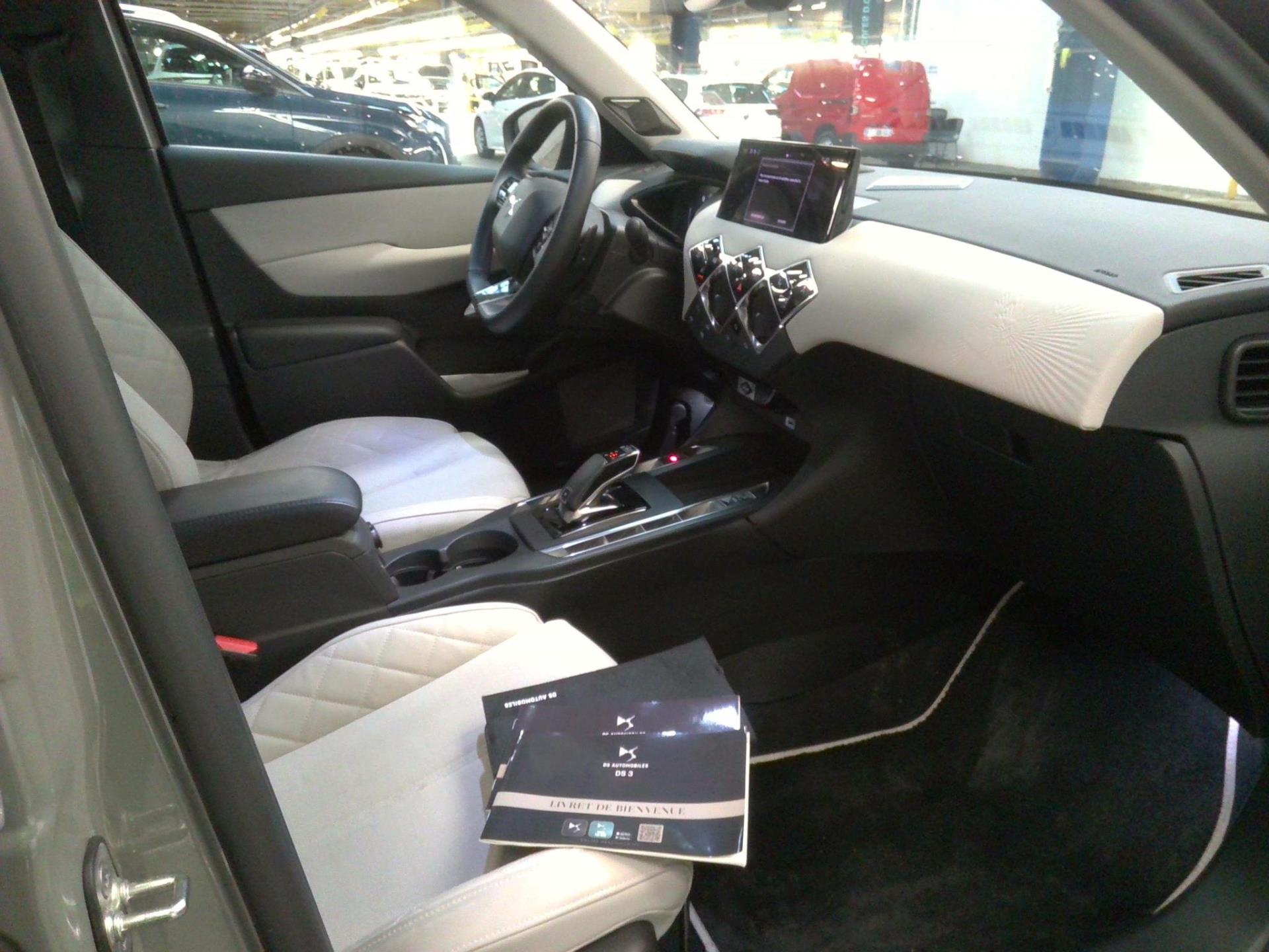 DS DS 3 PureTech 130 EAT8 Esprit de Voyage 2024