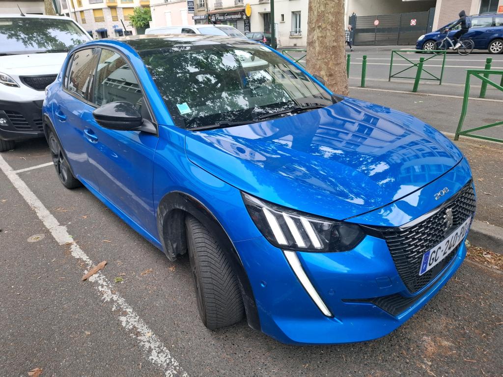 Peugeot 208 PureTech 130 S&S EAT8 GT Pack 2021