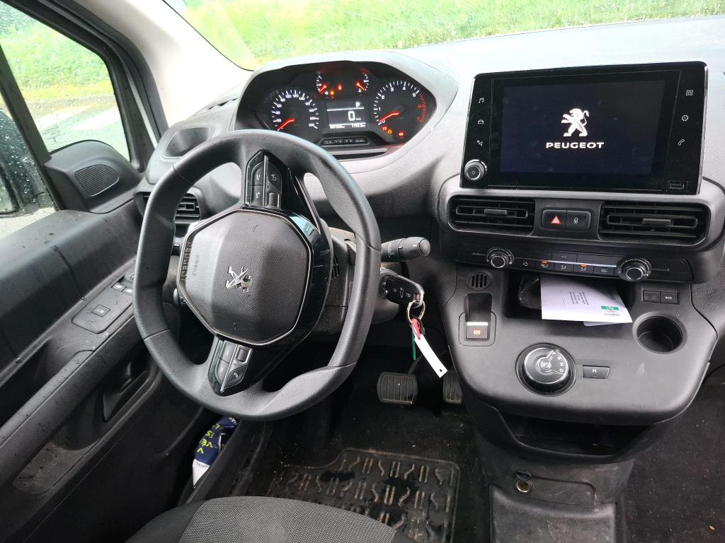 Peugeot PARTNER FOURGON LONG 950 KG BLUEHDI 130 S&S EAT8 ASPHALT 2021