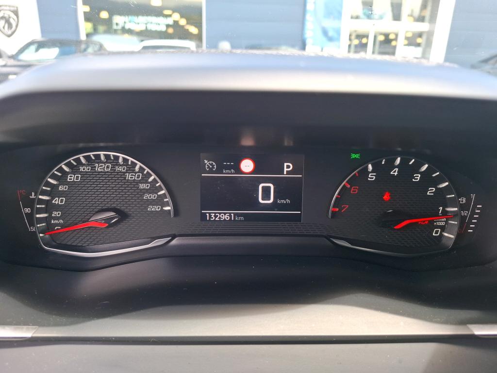 Peugeot 2008 BlueHDi 130 S&S EAT8 Allure 2021