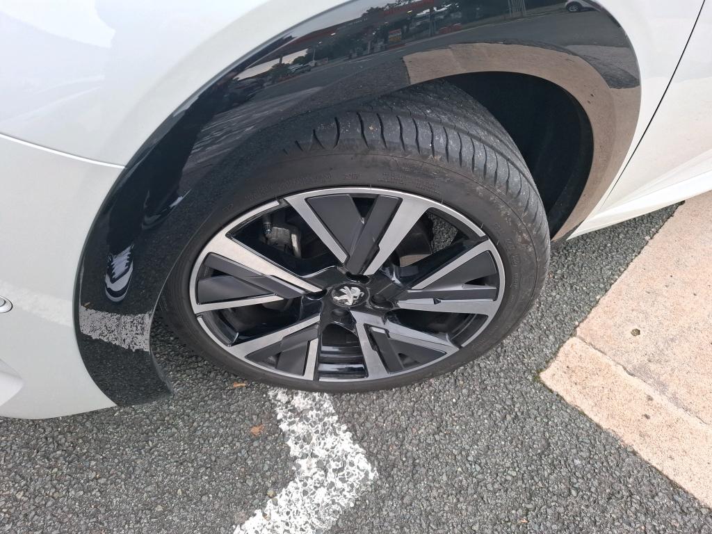 Peugeot 208 PureTech 100 S&S EAT8 GT 2022