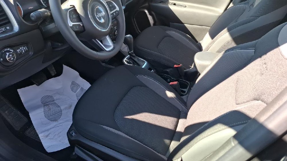 Foto Jeep Renegade 16