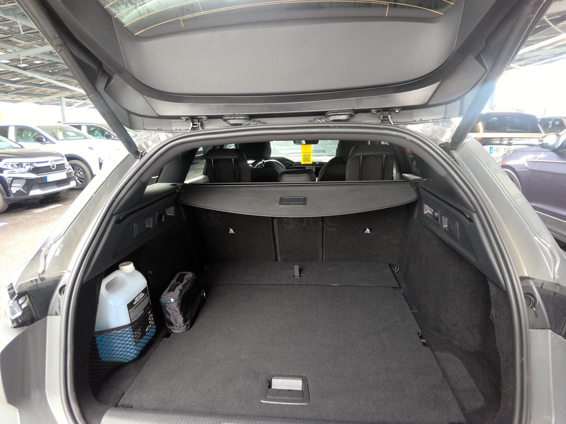 Peugeot 308 SW Hybrid 145 e-DCS6 GT 2025