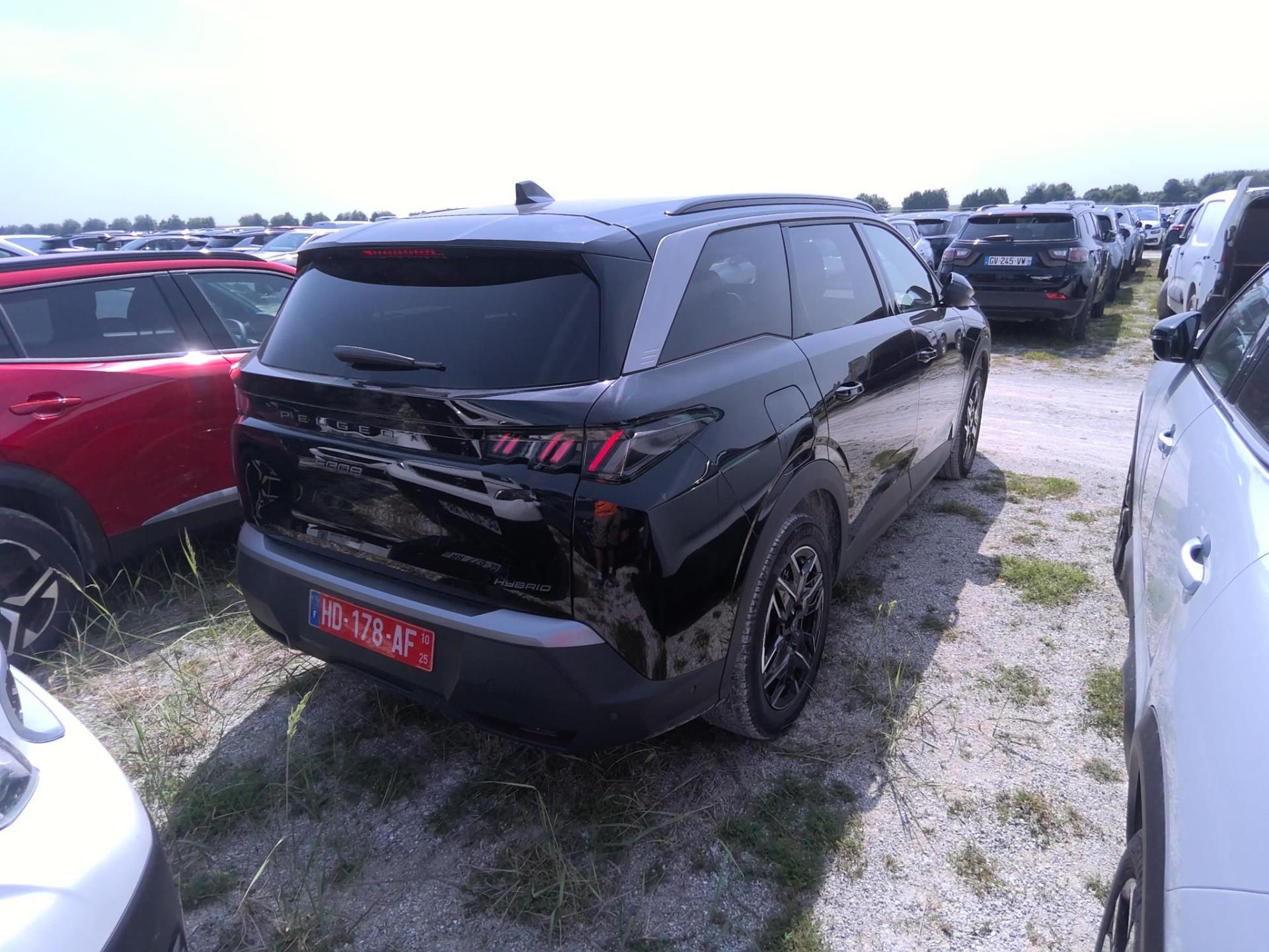 Peugeot 5008 Hybrid 136 e-DCS6 Allure 2025
