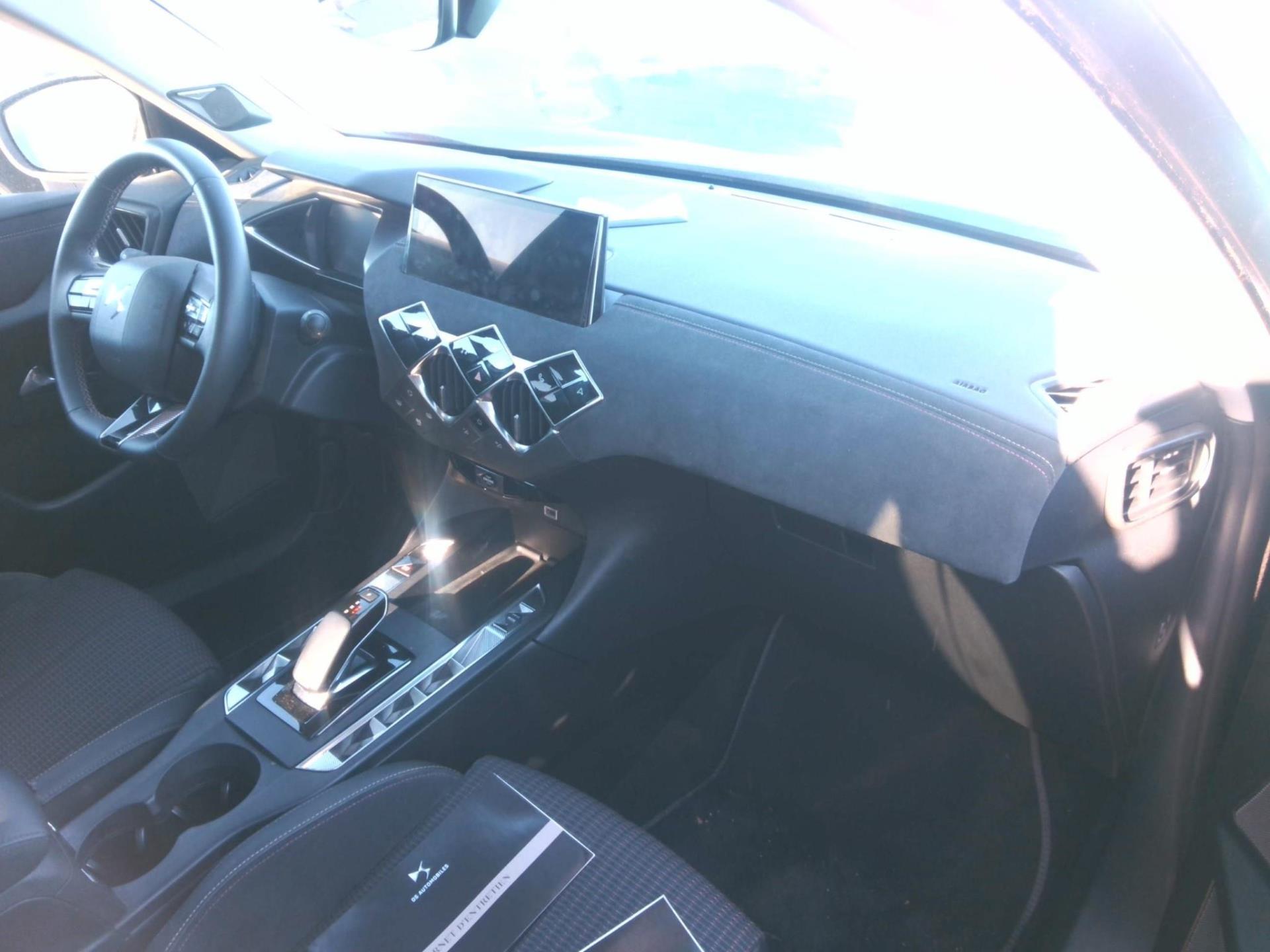 DS DS3 Crossback PureTech 130 EAT8 Performance Line+ 2023