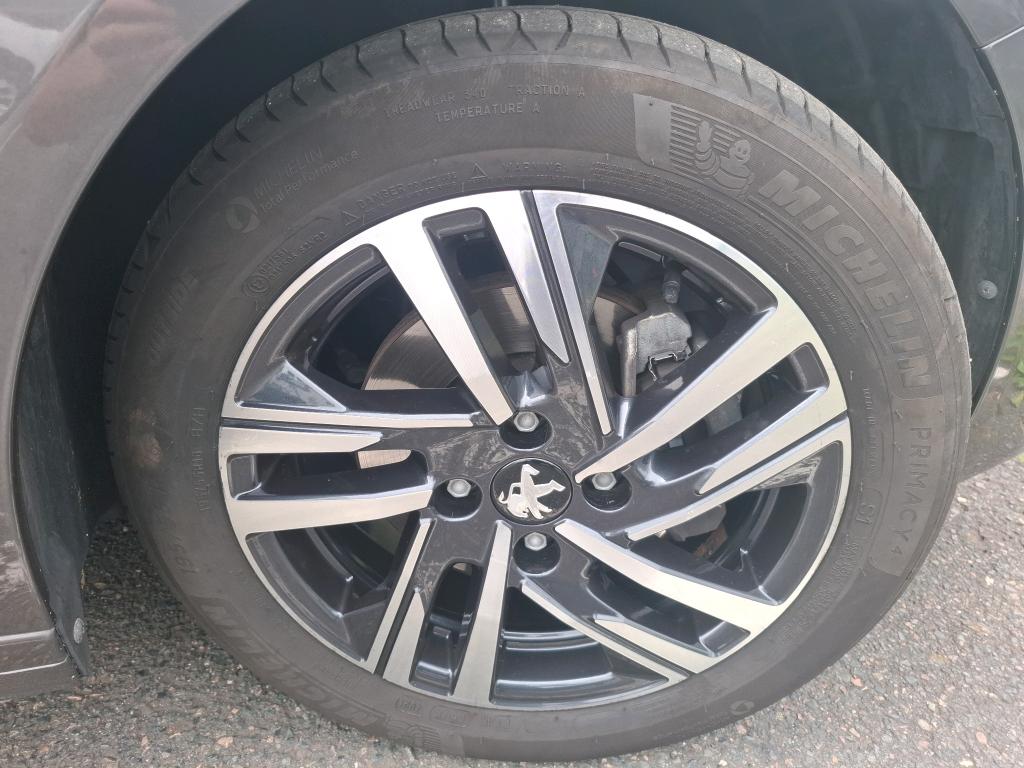 Peugeot 208 PureTech 100 S&S EAT8 Allure Pack 2022