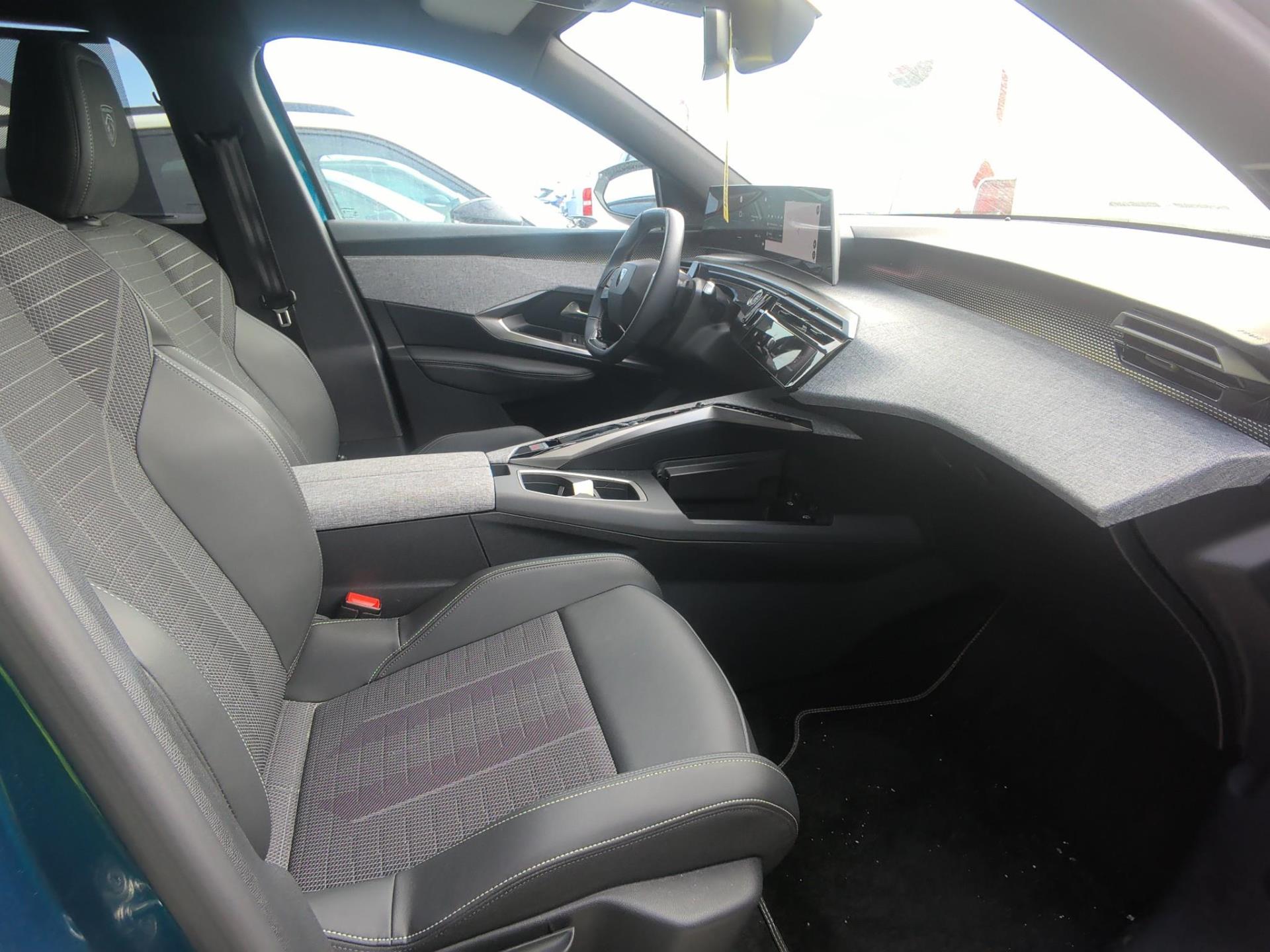 Peugeot 5008 Hybrid 145 ch e-DCS6 GT 2026