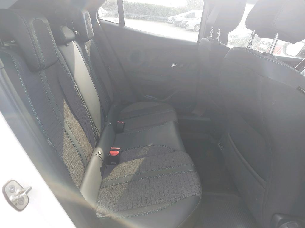 Peugeot 2008 PureTech 130 S&S EAT8 Allure Pack 2021