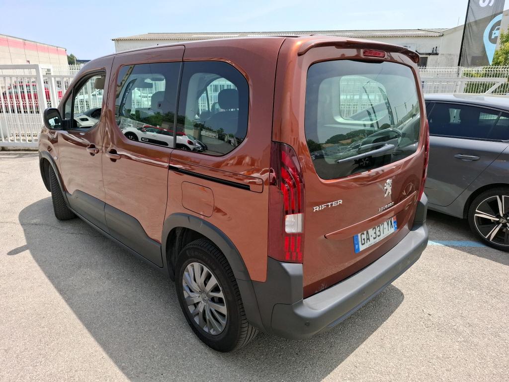 Peugeot Rifter Standard PureTech 110 S&S BVM6 5pl Style 2021