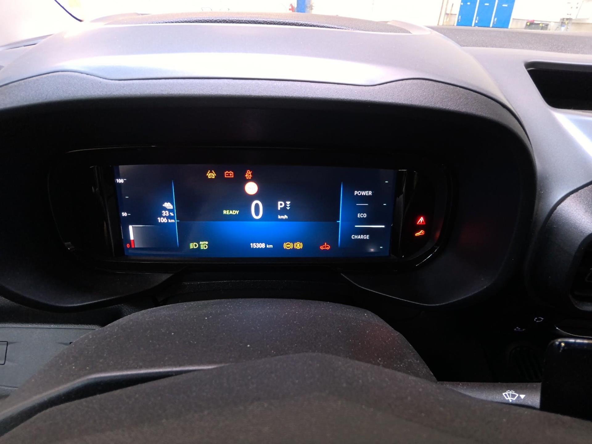 Opel E-Combo Life Taille M 136 ch 100 kW Batterie 54 kWh Elegance Pack 2024