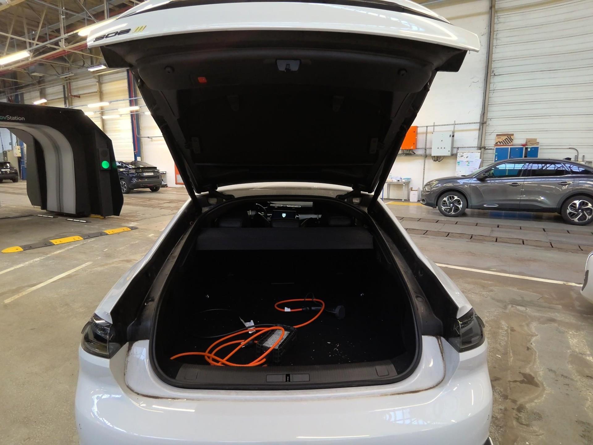 Peugeot 508 Hybrid4 360 e-EAT8 Peugeot Sport Engineered 2023