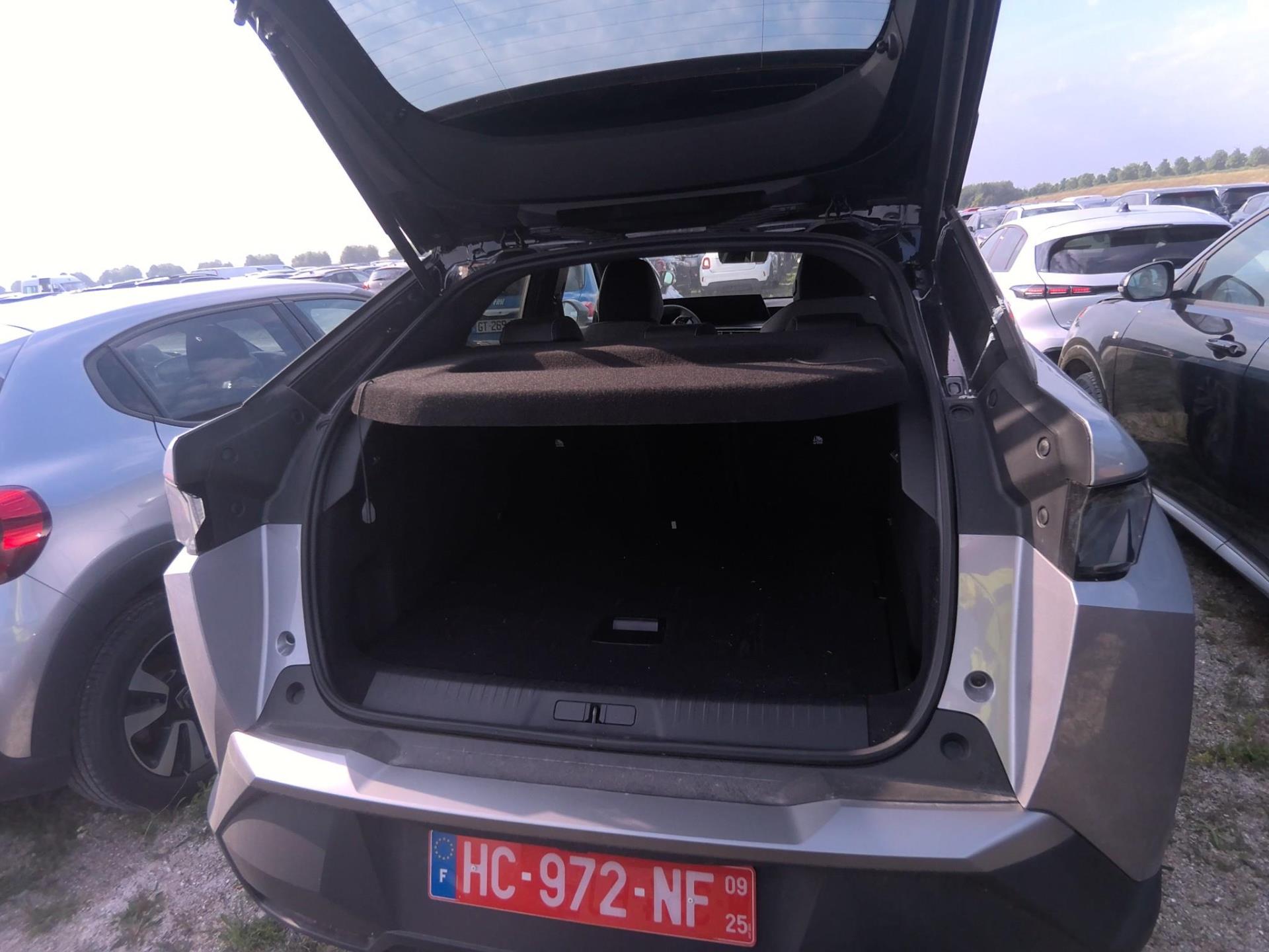 Peugeot 3008 Hybrid 136 e-DCS6 GT 2025