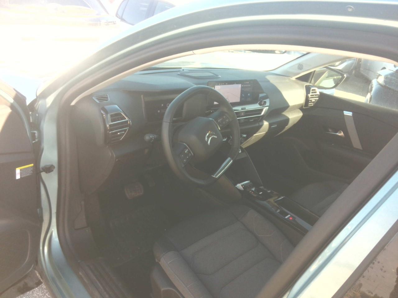Foto Citroën C4 X 3