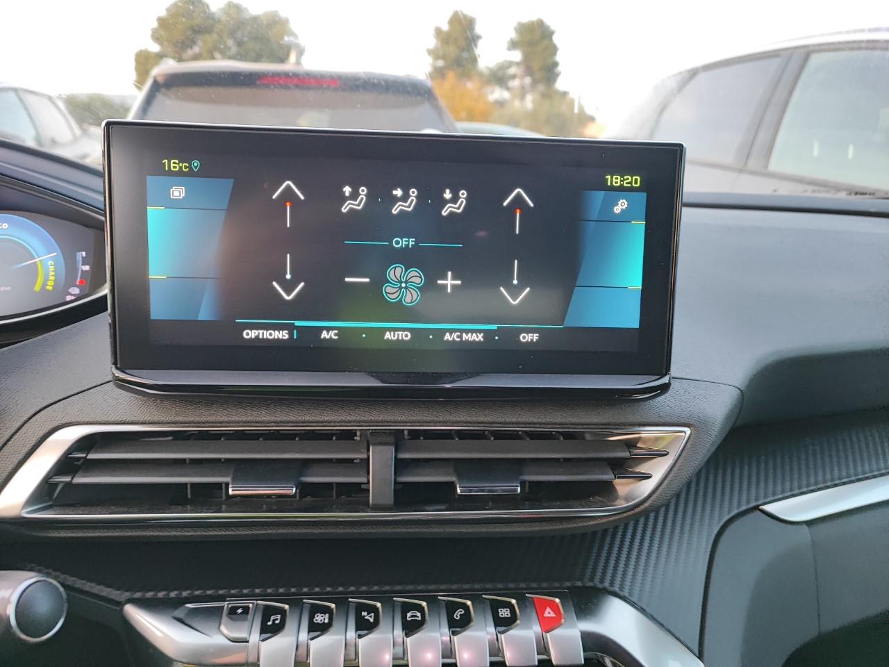 Foto Peugeot 3008 Hybrid 7