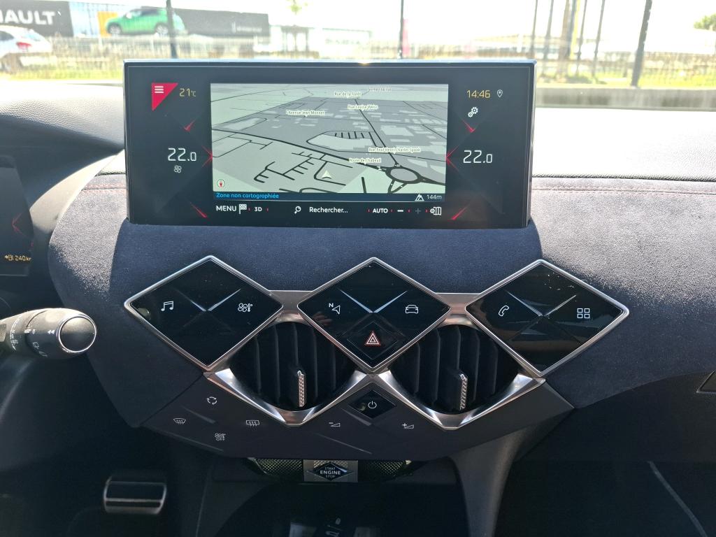 DS DS3 Crossback BlueHDi 130 EAT8 Ines de la Fressange Paris 2022