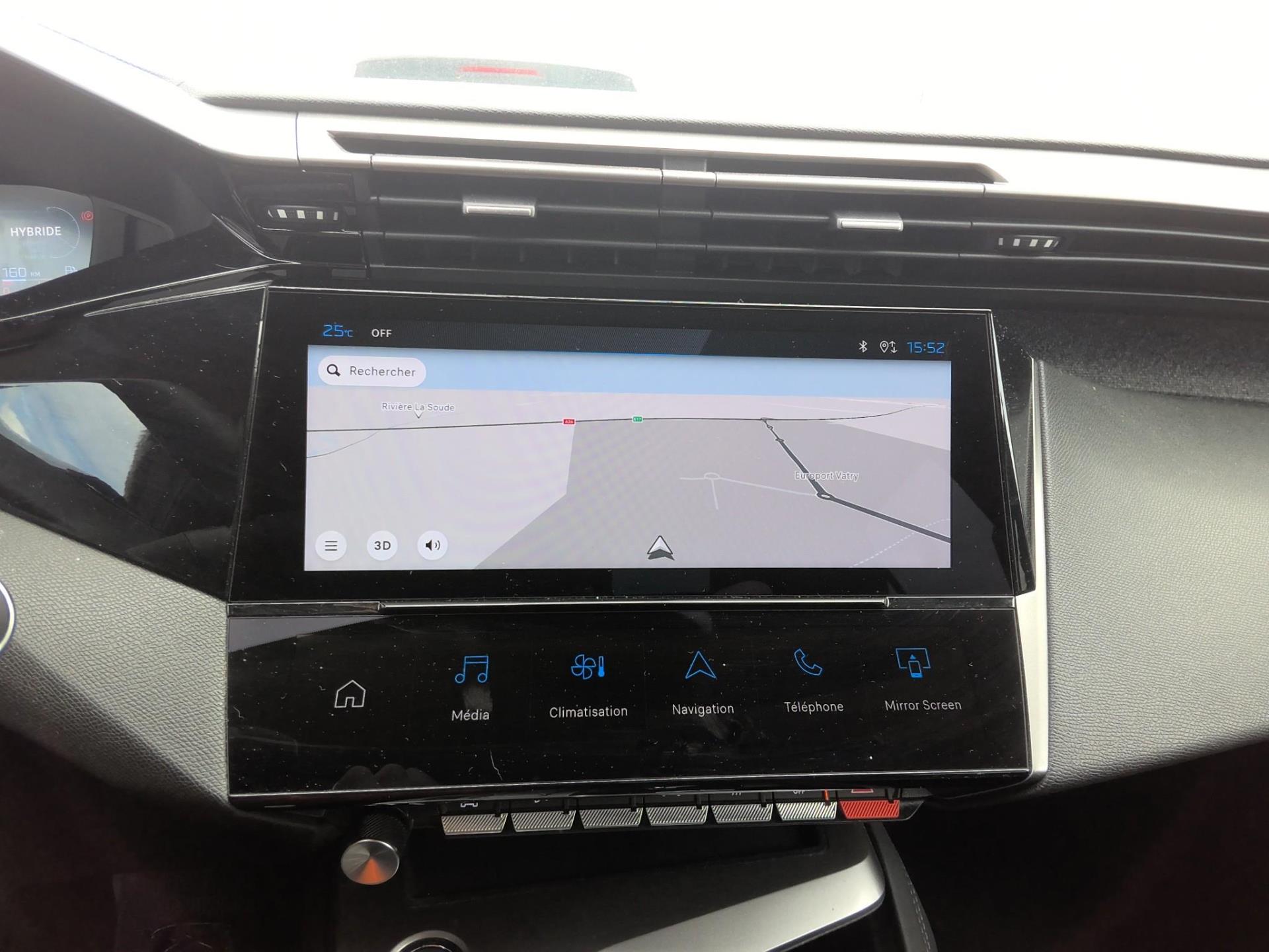 Peugeot 408 PHEV 180 e-EAT8 Allure 2024