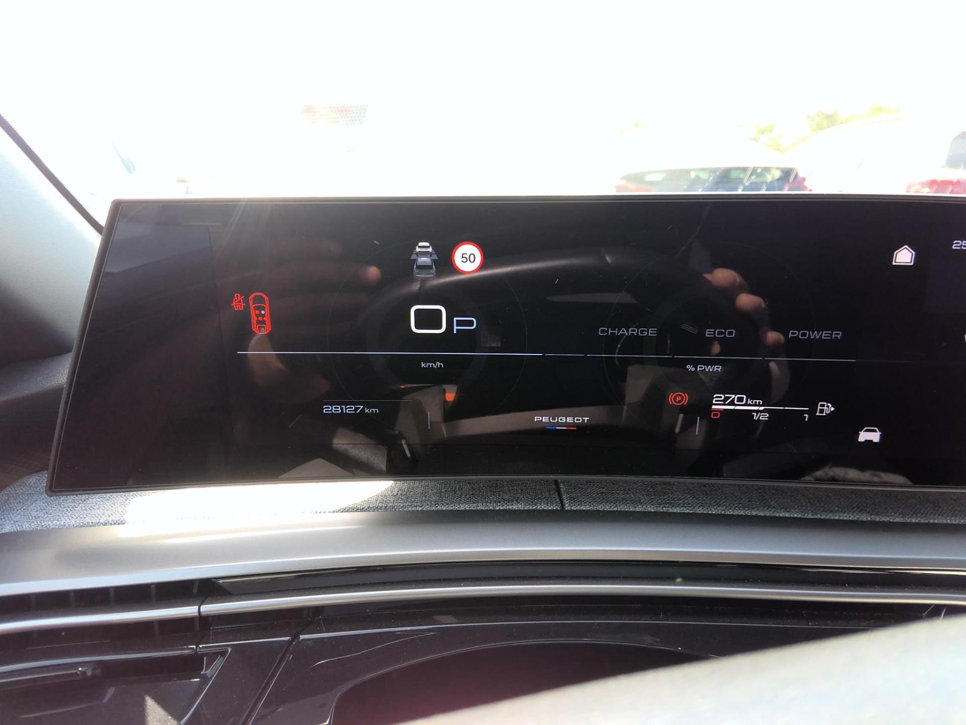 Peugeot 3008 Hybrid 136 e-DCS6 Allure 2024