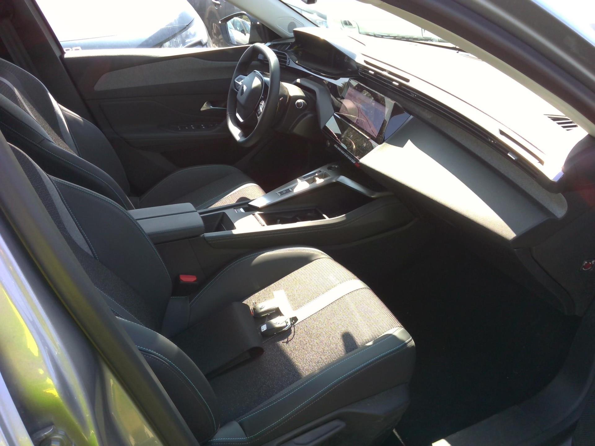 Peugeot 308 SW PHEV 180 e-EAT8 Allure 2024