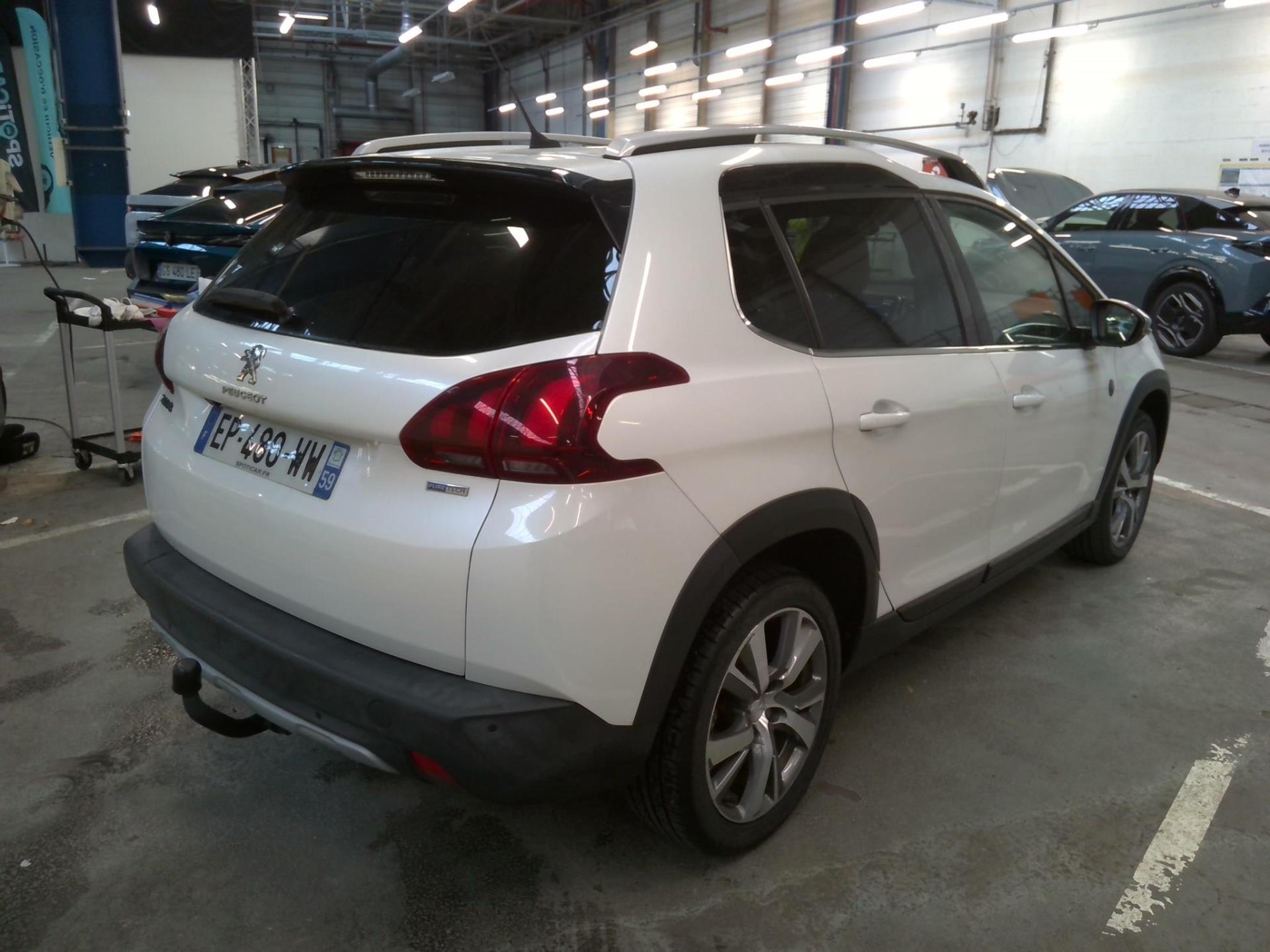 Peugeot 2008 1.2 PureTech 110ch S&S EAT6 Crossway 2017