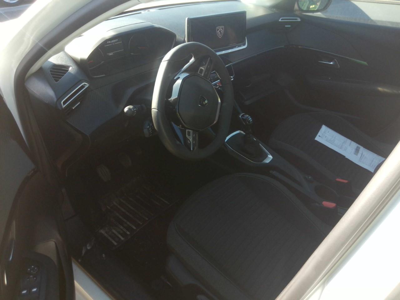 Foto Peugeot 208 6