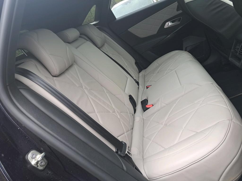 DS DS7 Crossback Hybride E-Tense 300 EAT8 4x4 Rivoli 2021