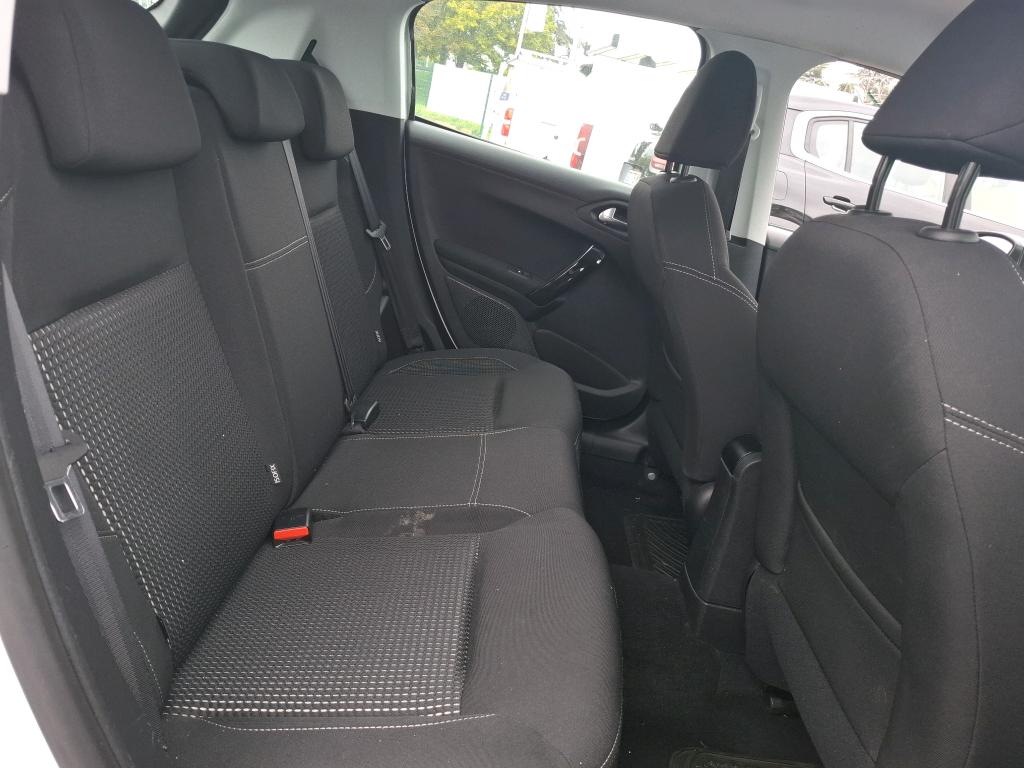 Peugeot 208 1.6 BlueHDi 75ch S&S BVM5 Allure Business 2016