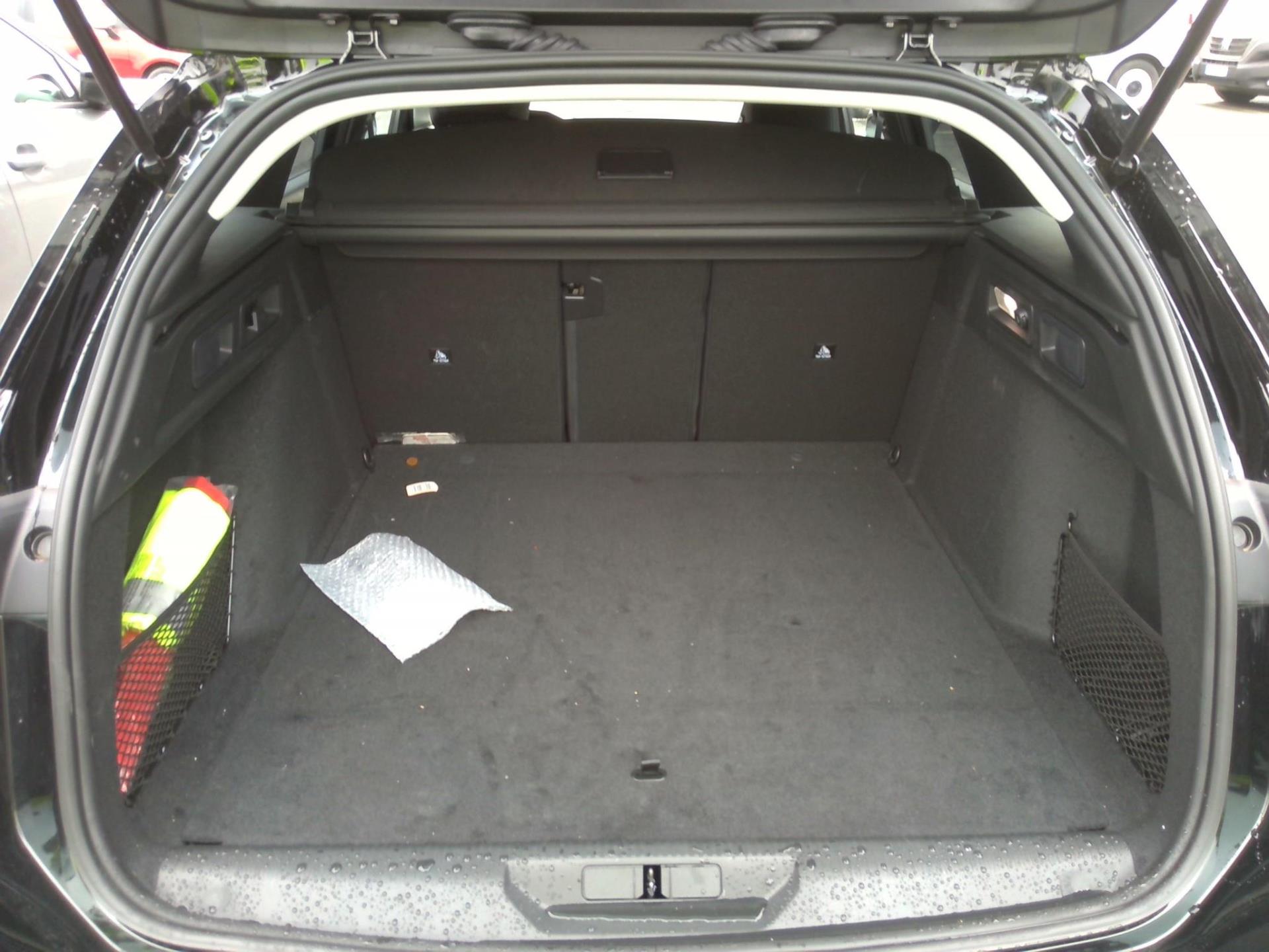 Peugeot 308 SW PHEV 180 e-EAT8 Allure 2024