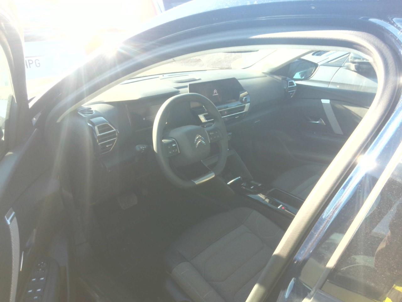 Foto Citroën C4 X 3