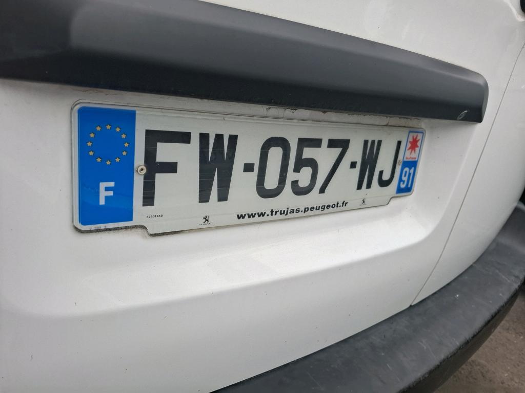 Peugeot EXPERT FGN TOLE STANDARD 1.5 BLUEHDI 120 S&S BVM6 ASPHALT 2021