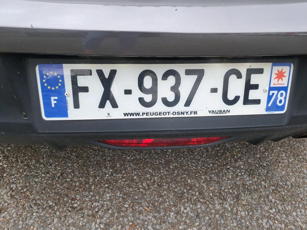 Peugeot 208 BLUEHDI 100 S&S BVM6 ACTIVE BUSINESS R 2021