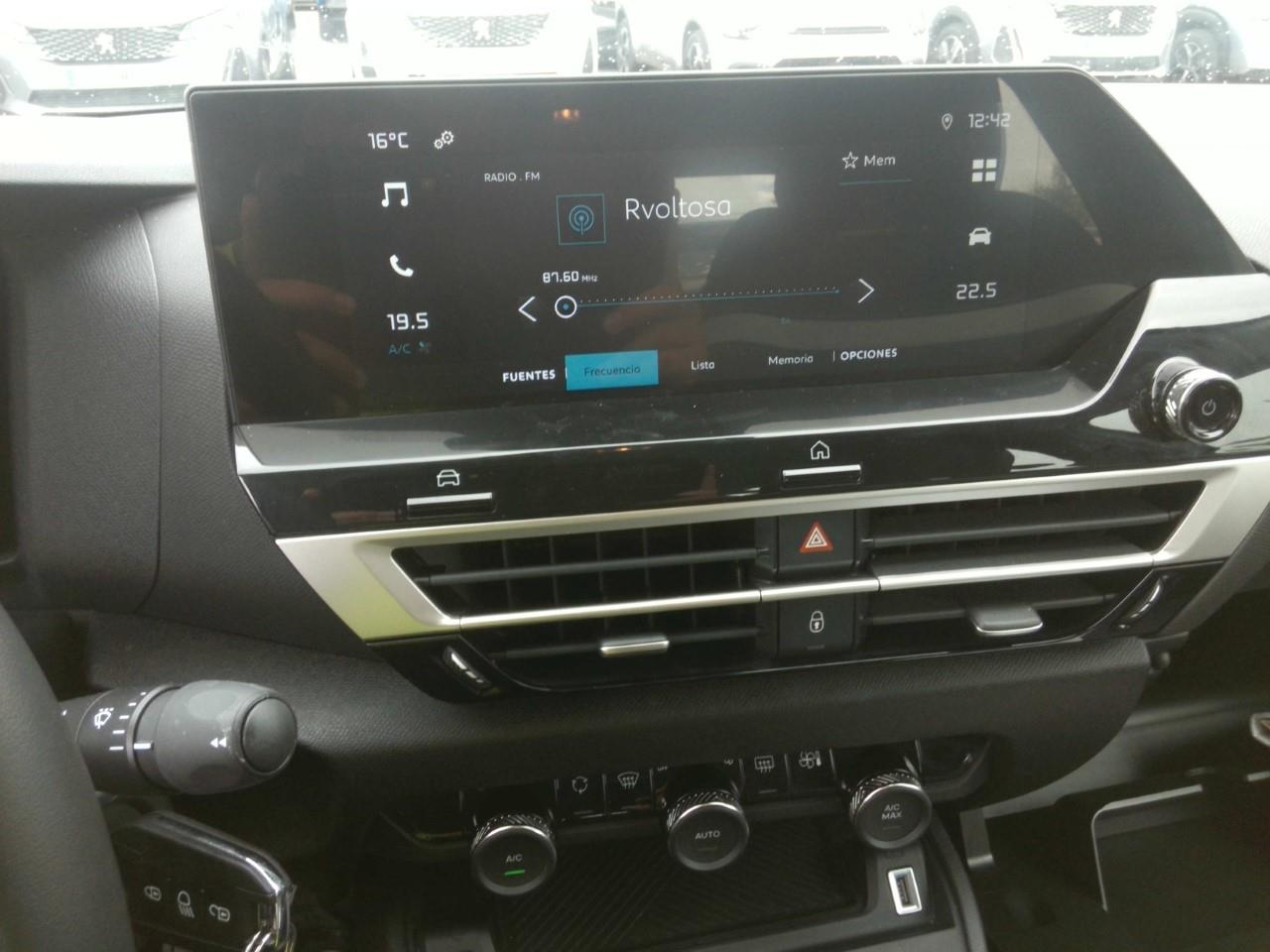 Foto Citroën C4 X 8
