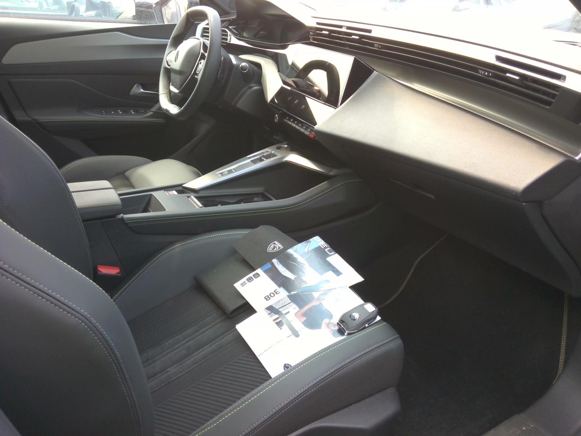 Peugeot 308 PHEV 225 e-EAT8 GT 2024