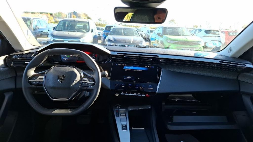 Foto Peugeot 408 10