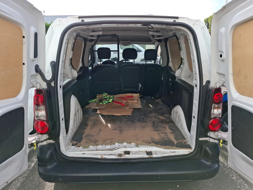 Peugeot PARTNER FOURGON STANDARD 1.6 BLUEHDI 75 BVM5 PREMIUM 2018