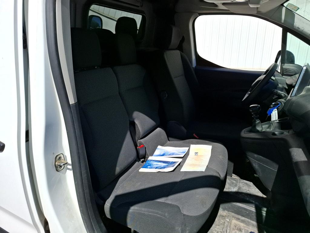 Peugeot PARTNER FOURGON STANDARD 650 KG BLUEHDI 100 S&S BVM6 ASPHALT 2022