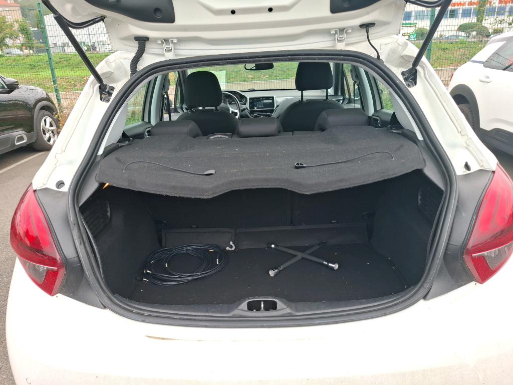 Peugeot 208 1.6 BlueHDi 75ch S&S BVM5 Allure Business 2016