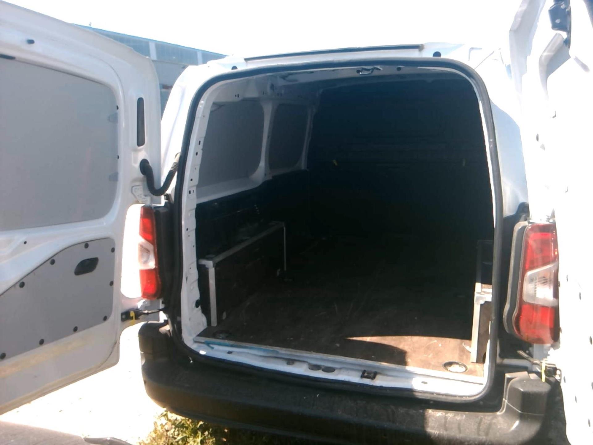 Peugeot PARTNER FOURGON XL 950 KG BLUEHDI 100 S&S BVM6 2024
