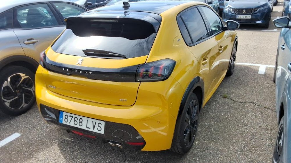 Foto Peugeot 208 12