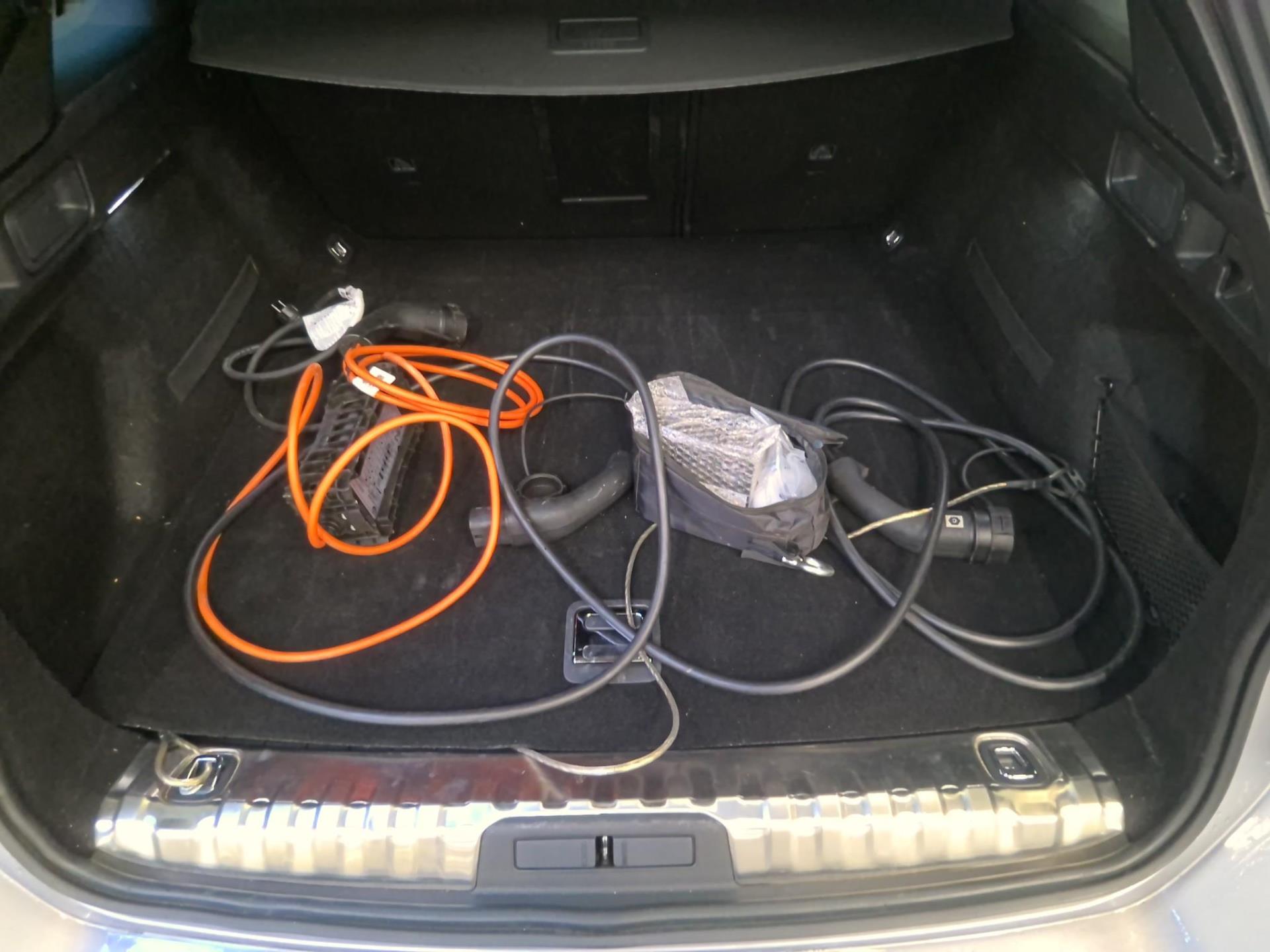 Peugeot 508 SW Hybrid 180 e-EAT8 Allure 2025