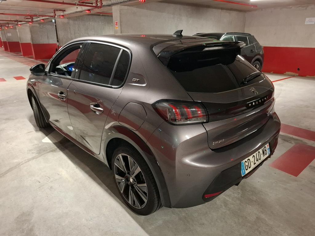 Peugeot 208 PureTech 130 S&S EAT8 GT Pack 2021