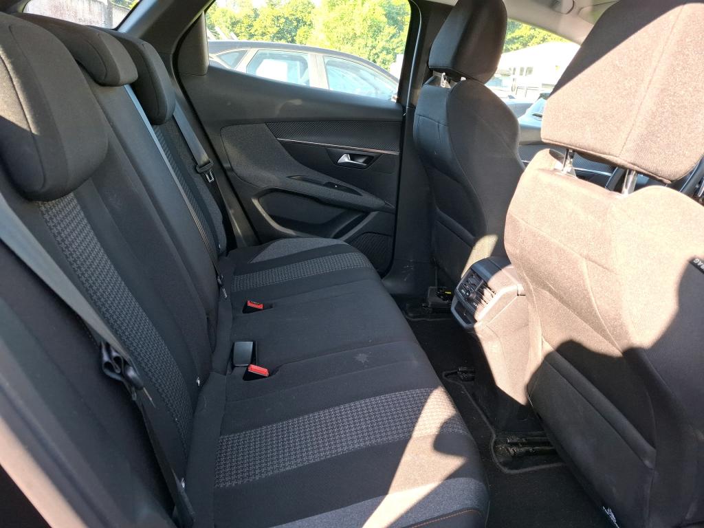 Peugeot 3008 BlueHDi 130ch S&S EAT8 Active Pack 2022