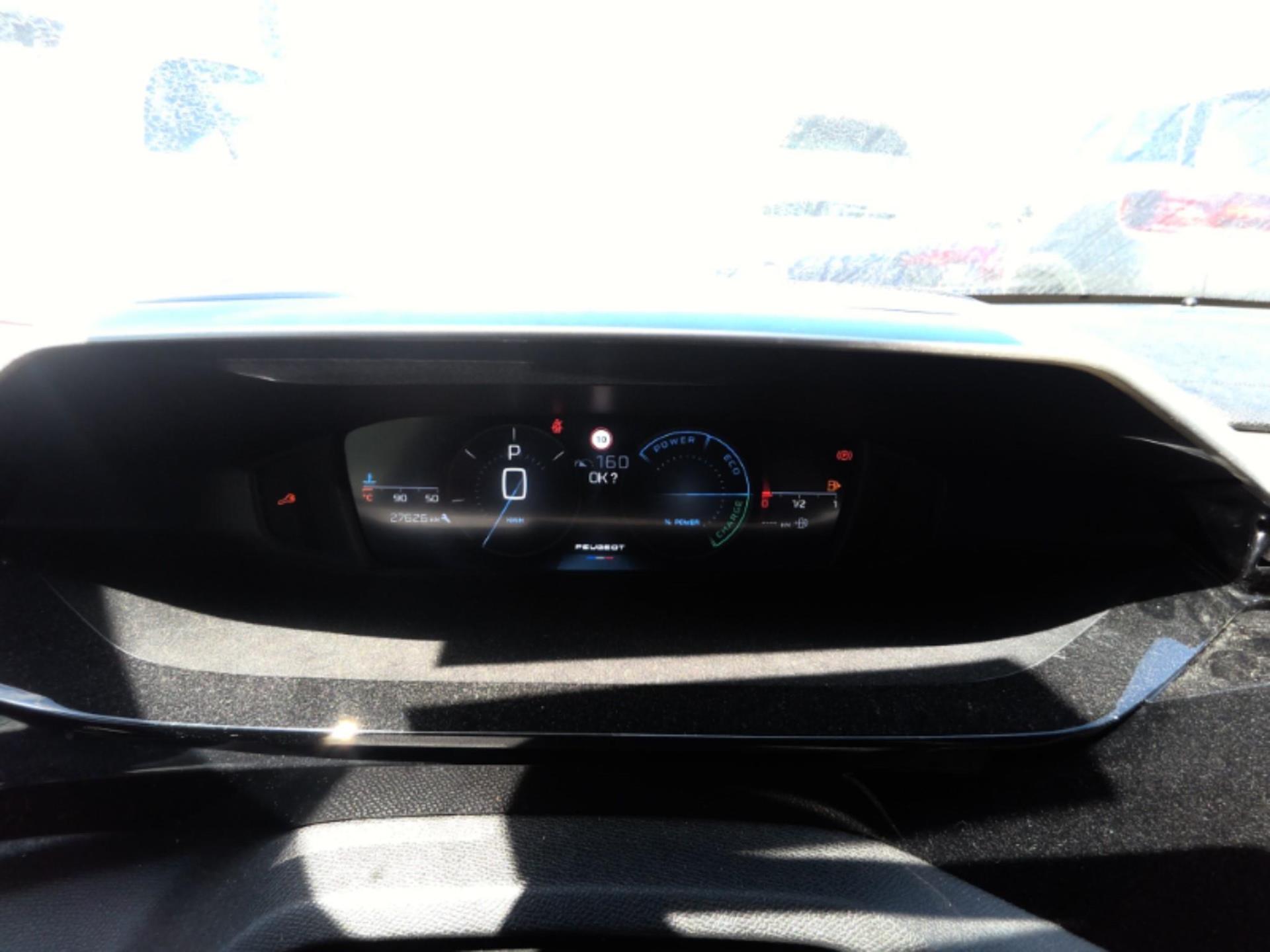 Peugeot 408 Hybrid 136 e-DCS6 Allure 2025
