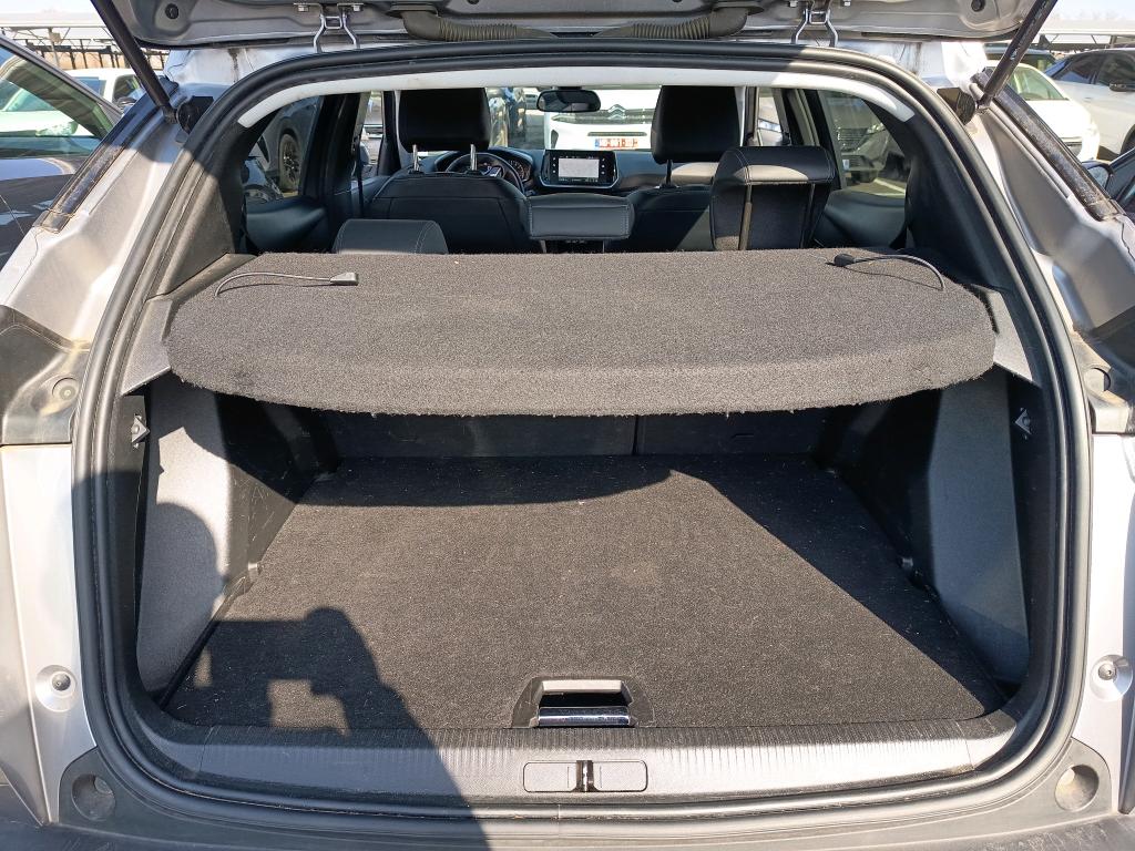 Peugeot 2008 BlueHDi 130 S&S EAT8 Allure 2021